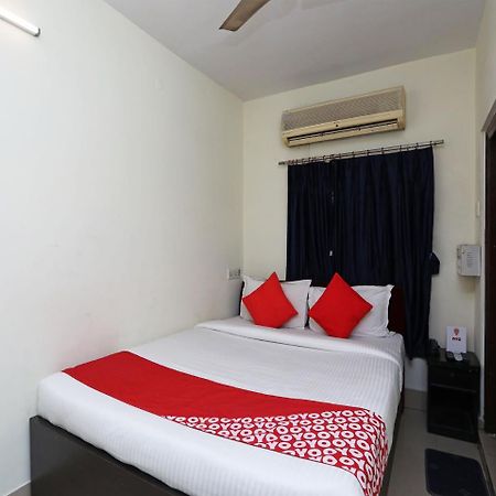 Oyo 13906 Vinita Inn Santragachi Экстерьер фото