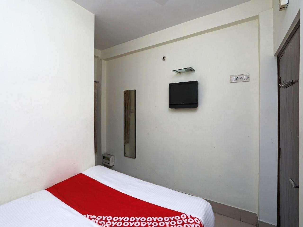 Oyo 13906 Vinita Inn Santragachi Экстерьер фото