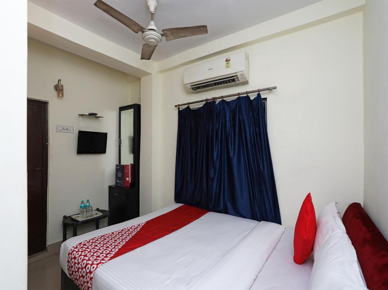 Oyo 13906 Vinita Inn Santragachi Экстерьер фото