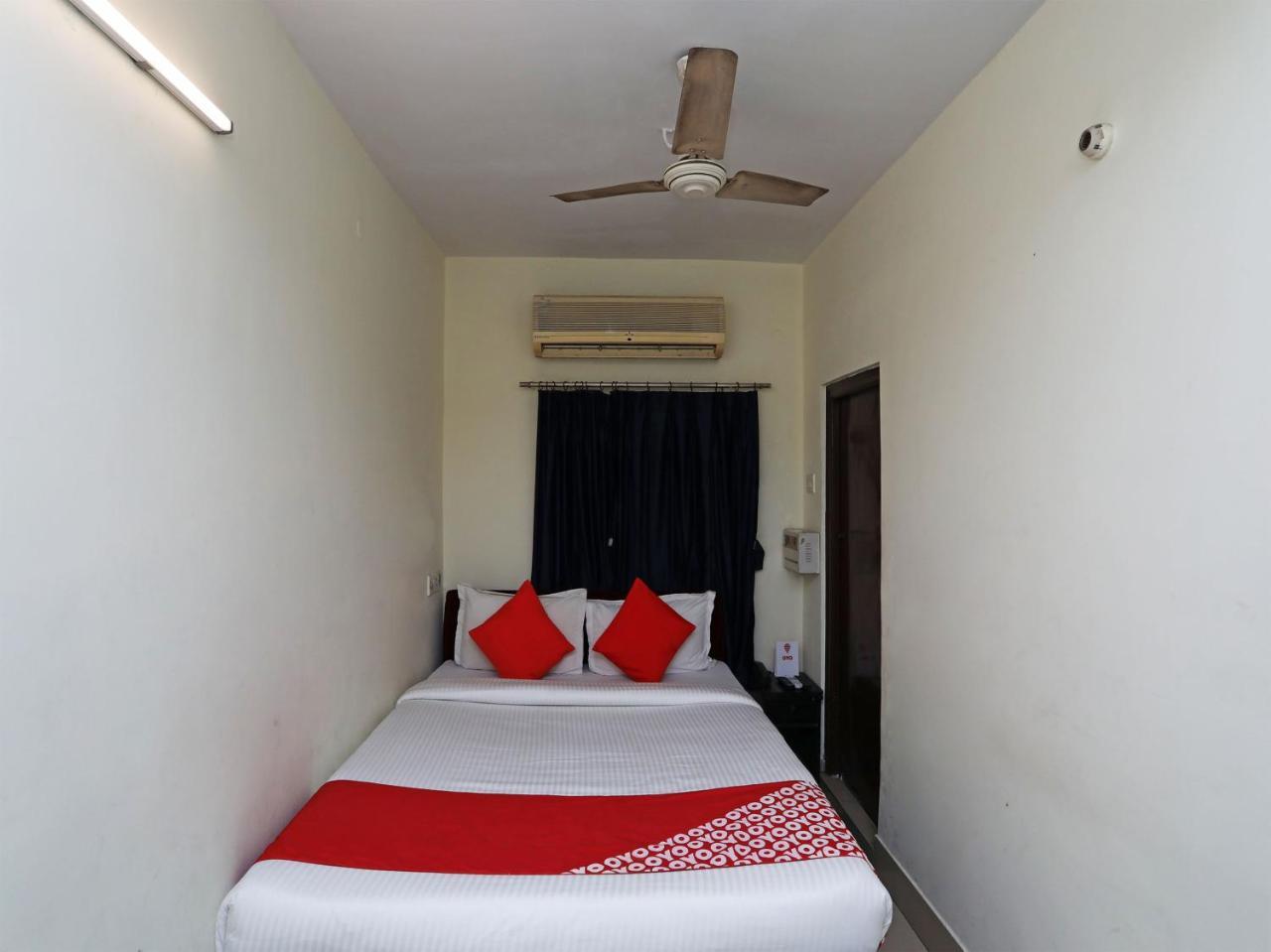 Oyo 13906 Vinita Inn Santragachi Экстерьер фото
